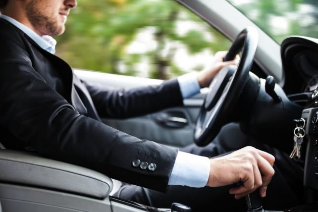 Công ty nước ngoài cần thuê xe 7 chỗ có thể tham khảo tại đây