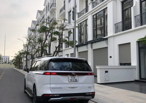 gia-thue-xe-7-cho-carnival-1-ngay2